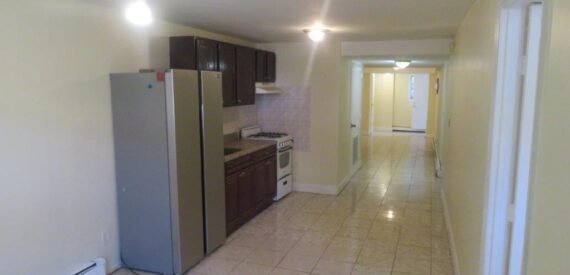 2 Bedroom Apartment $2300 Flatlands Area