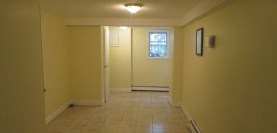 2 Bedroom Apartment $2300 Flatlands Area