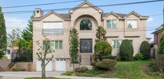 Malba Home for Sale