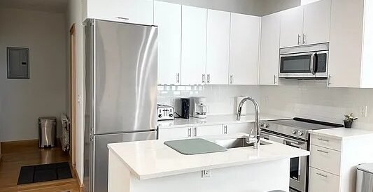 4Br 2Baths No Fee Washer dryer in the Unit
