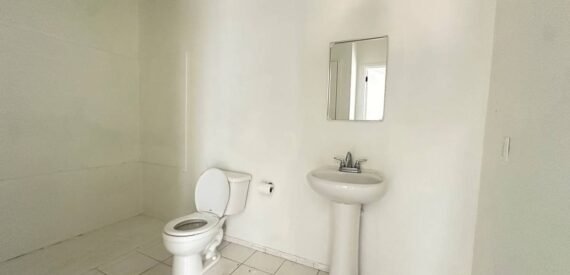 Spacious Corner Retail Loft in Prime Bushwick Location – 1,200 Sq Ft Storefront