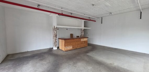 Spacious Corner Retail Loft in Prime Bushwick Location – 1,200 Sq Ft Storefront