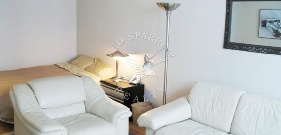 Amazing alcove open layout on East 35th Street in Murray Hill