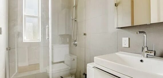 Modern 1-Bedroom Flatbush Gem—Washer/Dryer, Elevator, Pet-Friendly, Prime Locale!