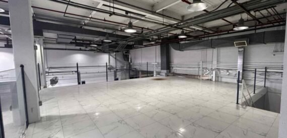 Woodside Warehouse For Lease