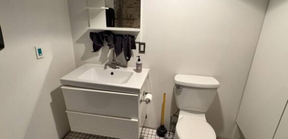 Beautiful corner loft space in east williamsburg with a bathroom