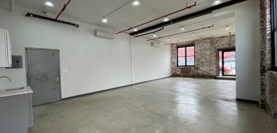 Beautiful corner loft space in east williamsburg with a bathroom