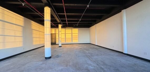 LARGE COMMERCIAL LOFT IN PRIME LOCATION IN BUSHWICK