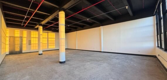LARGE COMMERCIAL LOFT IN PRIME LOCATION IN BUSHWICK