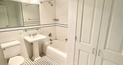 Amazing 1 bed on West 43rd Street in Hell&#8217;s Kitchen