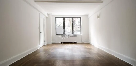 Amazing open layout on East 38th Street in Murray Hill
