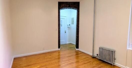 Amazing 2 bed on East 78th Street in Lenox Hill