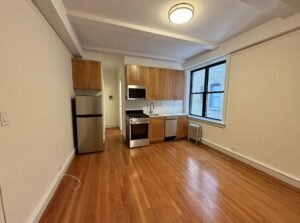 Amazing open layout on West 55th Street in Hell’s Kitchen