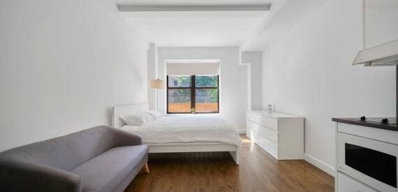 Amazing open layout on West 91st Street in Upper West Side