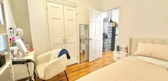Amazing 1 bed on 9th Avenue in Chelsea