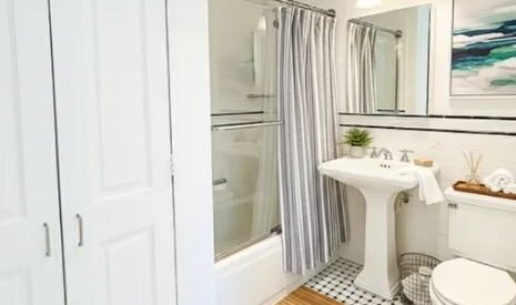 Amazing 1 bed on West 43rd Street in Hell’s Kitchen