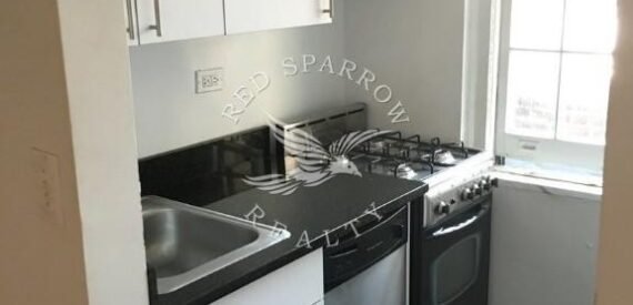 Amazing open layout on East 38th Street in Murray Hill