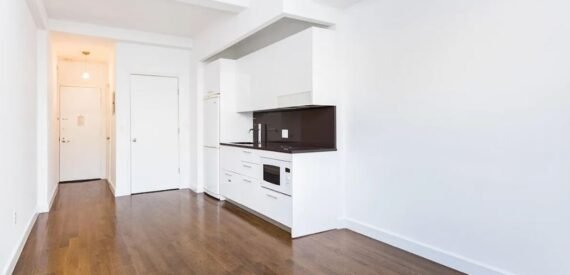 Amazing open layout on West 91st Street in Upper West Side