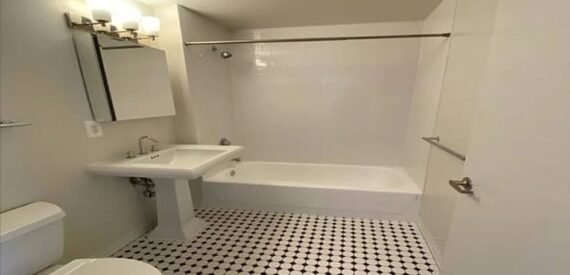 Amazing 2 bed on West 96th Street in Upper West Side