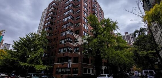 Amazing open layout on Beekman Place in Midtown East