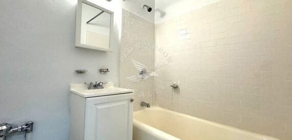 Charming Studio Apartment on East 58th Street in Midtown East