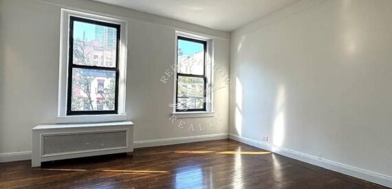 Charming Studio Apartment on East 58th Street in Midtown East