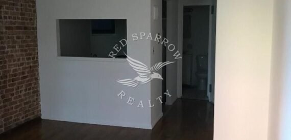 Amazing open layout on East 90th Street in Yorkville