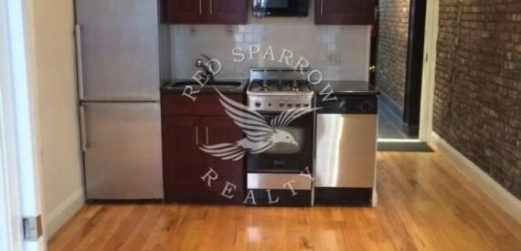 Amazing 1 bed on Mott Street in Greenwich Village