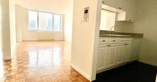 Amazing 1 bed on West 43rd Street in Hell&#8217;s Kitchen