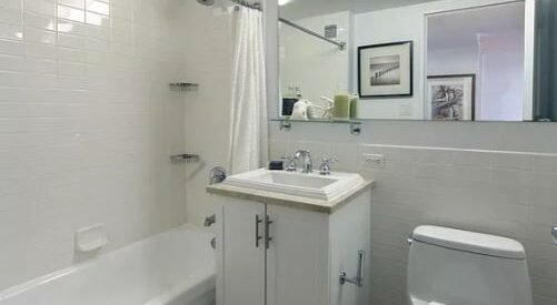 Amazing 1 bed on West 61st Street in Lincoln Square