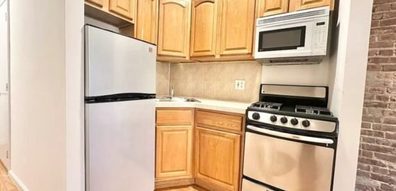 Amazing 1 bed on 9th Avenue in Hell&#8217;s Kitchen