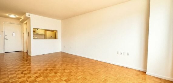 Amazing open layout on West 43rd Street in Hell&#8217;s Kitchen