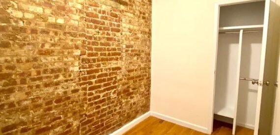 Amazing 1 bed on East 82nd Street in Yorkville