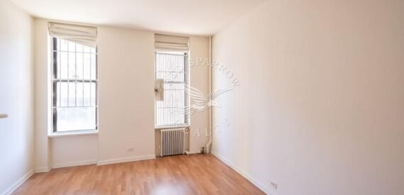 Amazing 2 bed on Second Avenue in Yorkville