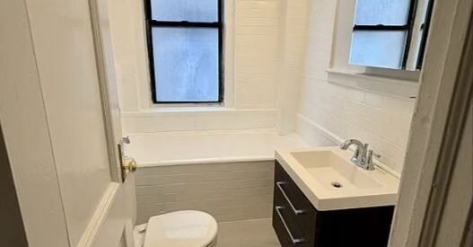 Amazing open layout on West 55th Street in Hell&#8217;s Kitchen