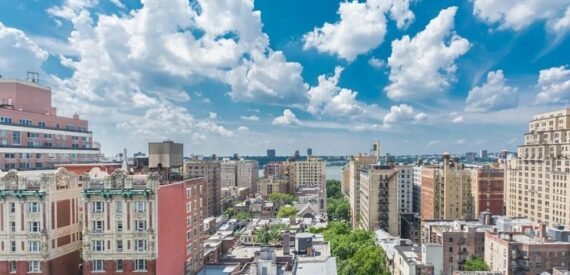 Amazing open layout on West 91st Street in Upper West Side