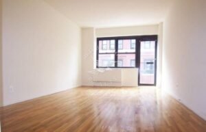 Charming open layout on East 37th Street in Murray Hill