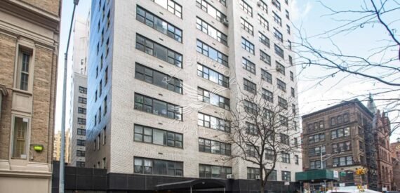 Amazing open layout on East 16th Street in Gramercy Park