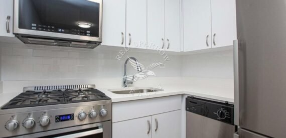 Amazing open layout on East 16th Street in Gramercy Park