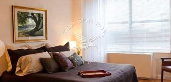 Amazing 2 bed on East 35th Street in Murray Hill