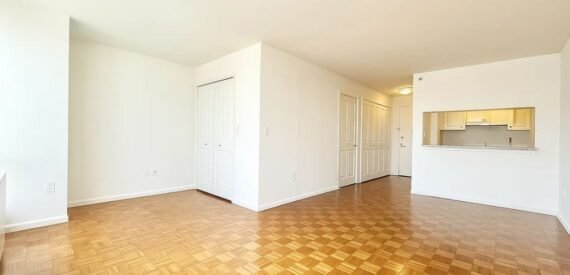 Amazing open layout on West 43rd Street in Hell&#8217;s Kitchen