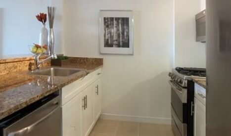 Amazing 1 bed on West 61st Street in Lincoln Square