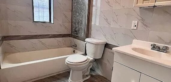 Massive Renovated 2BR w/ Laundry, Elevator, 1 Block to Prospect Park – Pet Friendly!