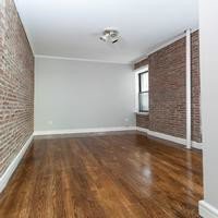 Large 2 bedroom apartment on East 18th Street in Gramercy