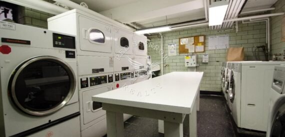 Amazing open layout on East 35th Street in Murray Hill