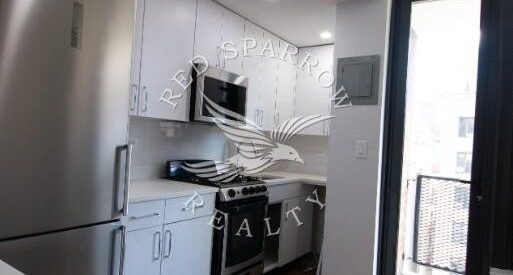 Amazing open layout on East 35th Street in Murray Hill