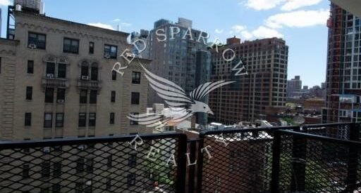 Amazing open layout on East 35th Street in Murray Hill