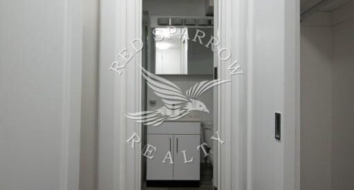 Amazing open layout on East 35th Street in Murray Hill