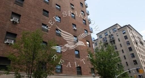 Amazing open layout on East 35th Street in Murray Hill