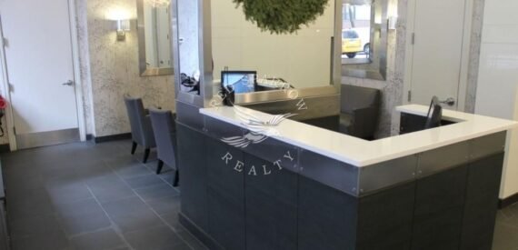 Amazing open layout on East 56th Street in Sutton Place